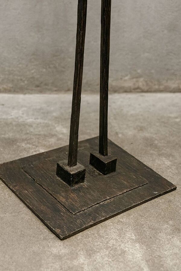 Porte-manteau design en fer – Pièce unique sculpturale