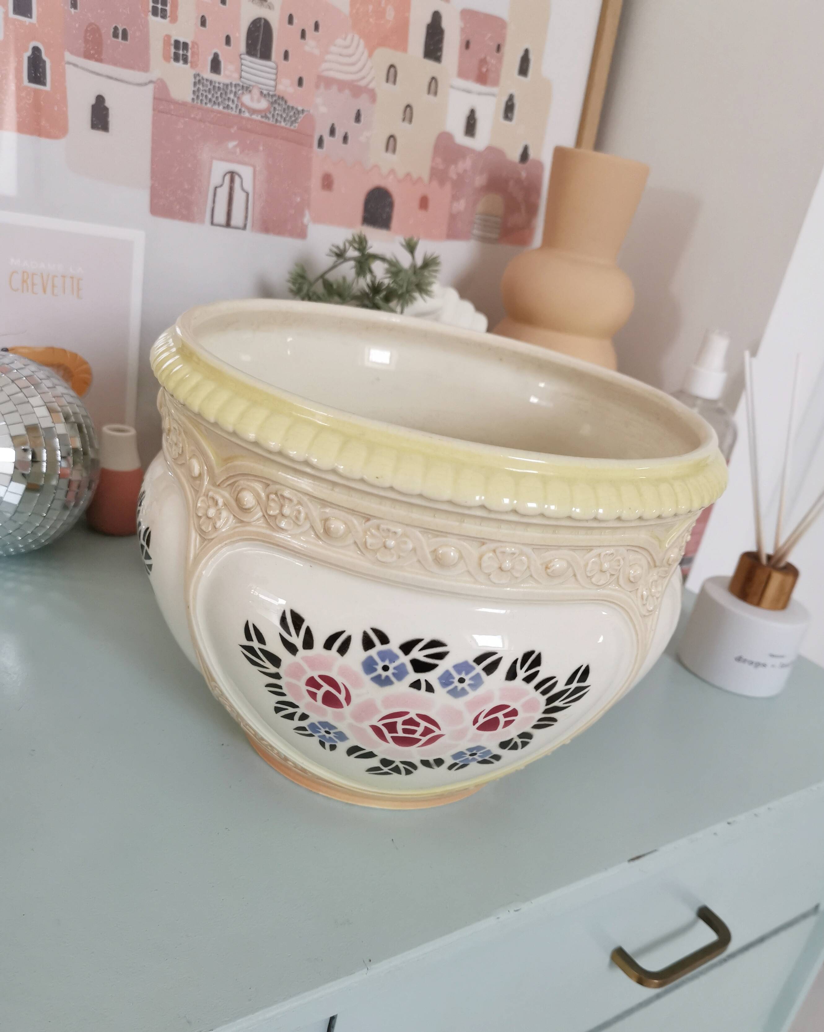 Hidden vase planter in slipware, Bruyne factory (Fives-Lille)