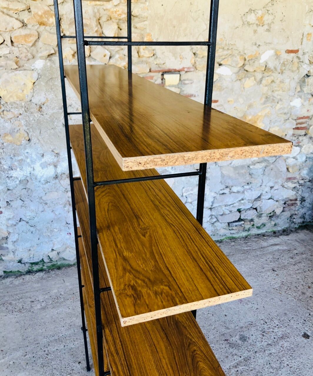 Wall system has 6 Scandinavian modular shelves