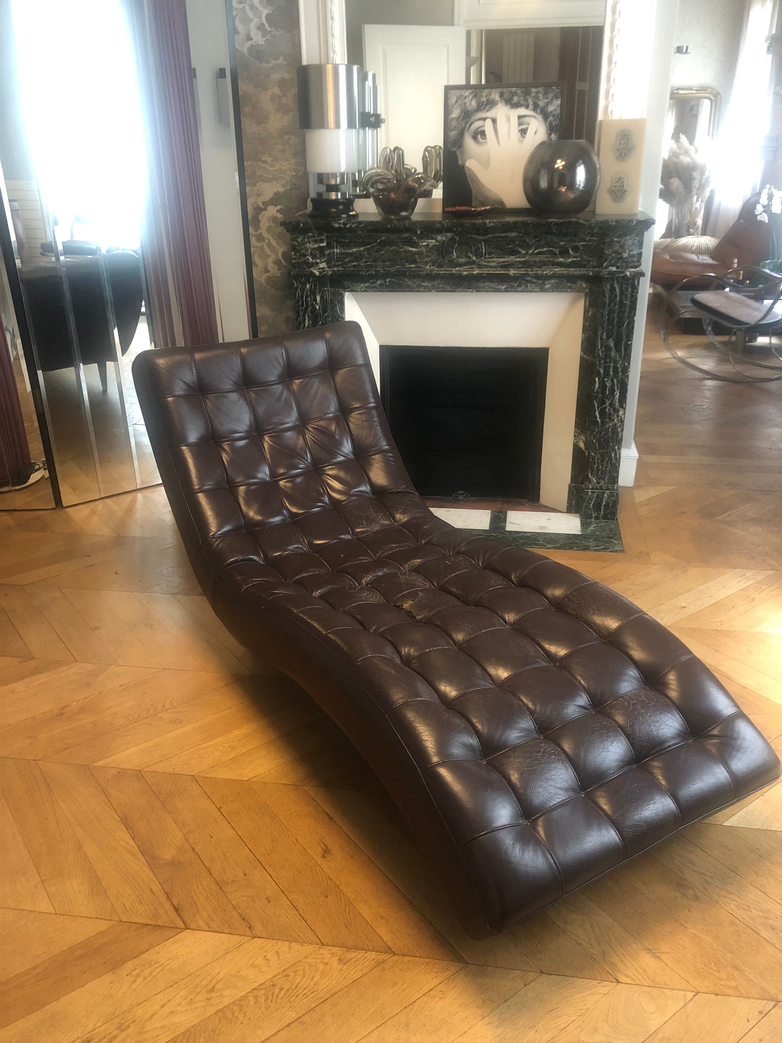 Chaise longue in rich leather and brown bobois