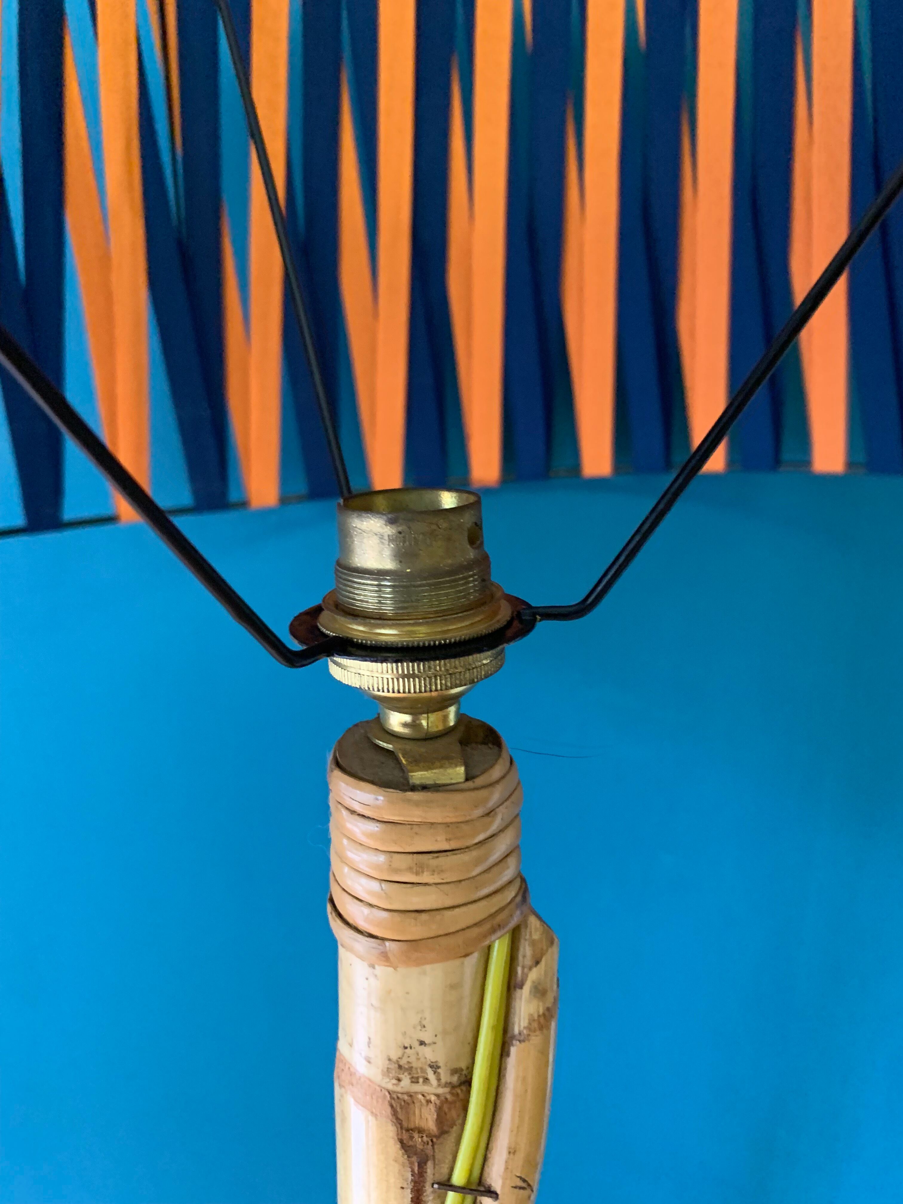 Lampadaire liseuse vintage en rotin