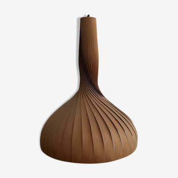 Wooden pendant light