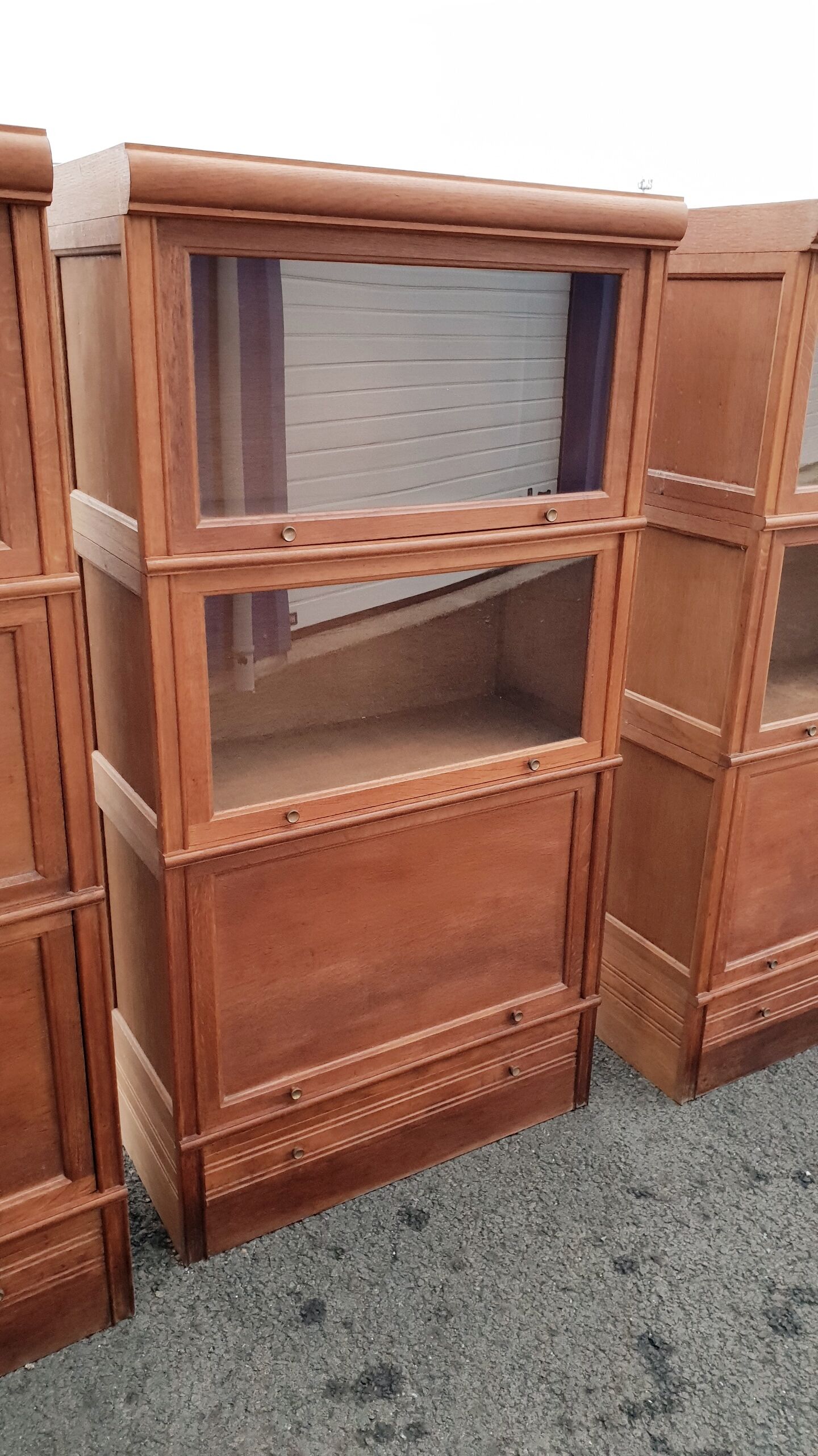 Vintage notary library