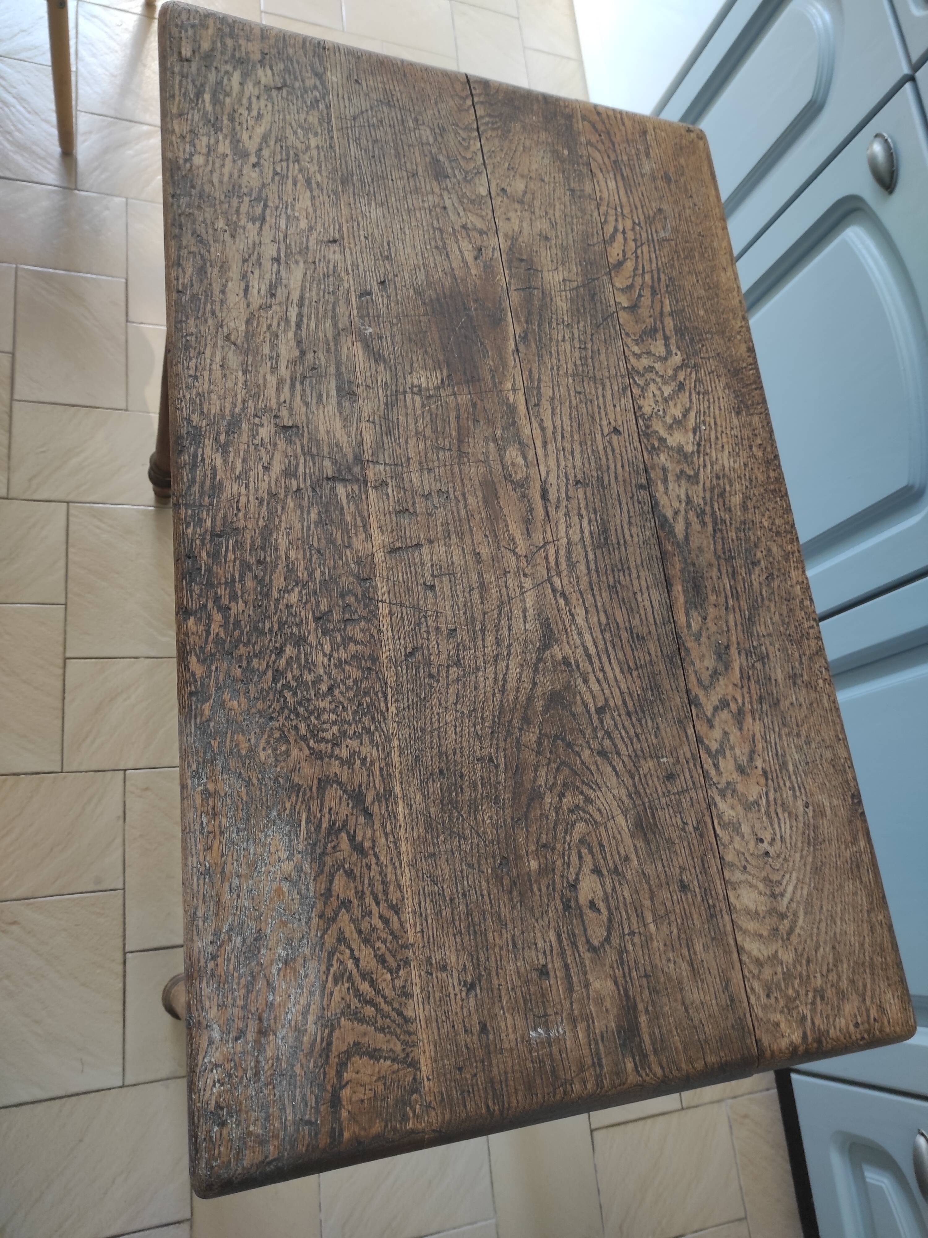 Farm table