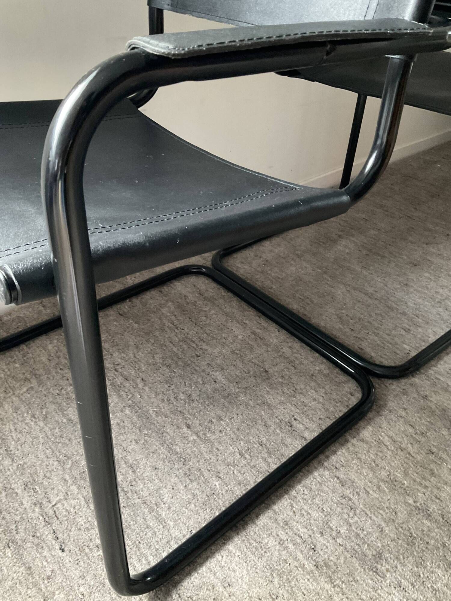 Pair of vintage Cantilever chairs from the 70s-80s