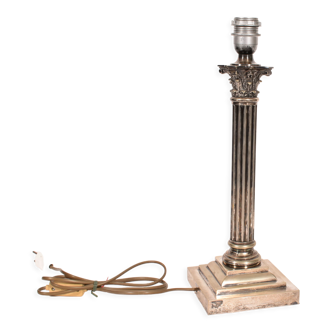 Silver column lamp with Corinthian capital