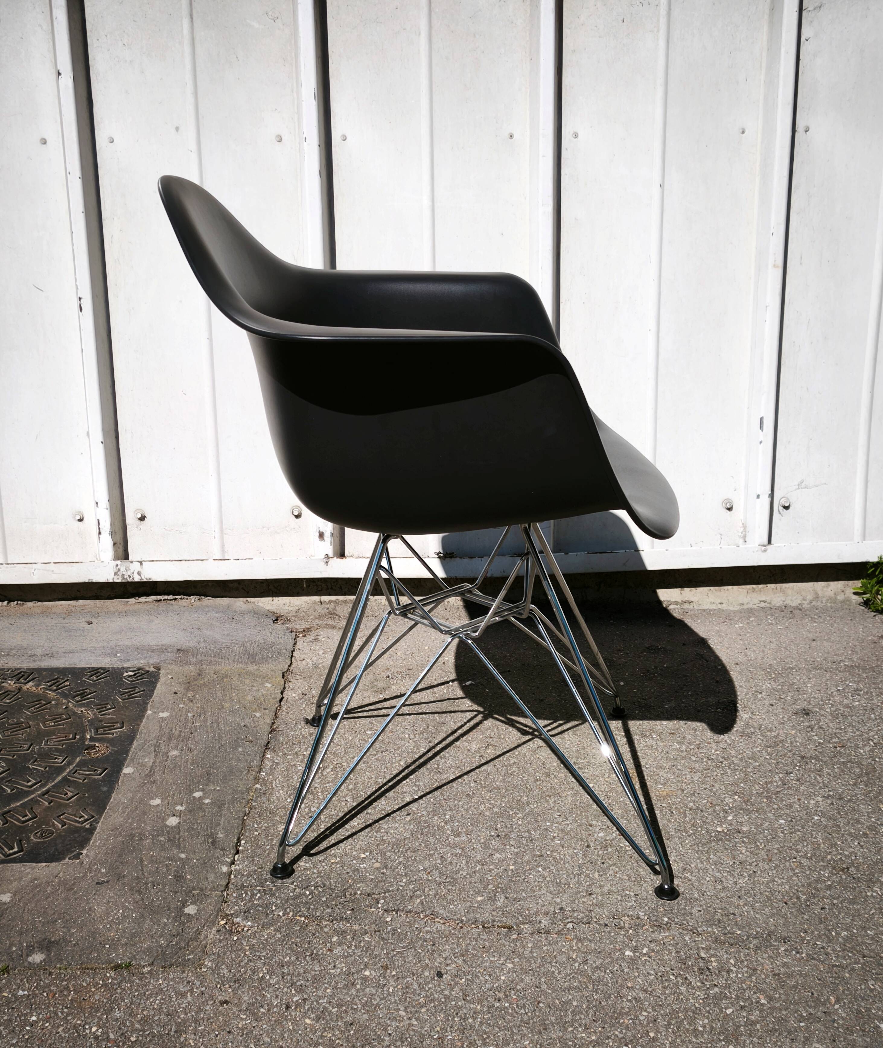 DAR chair, Charles & Ray Eames