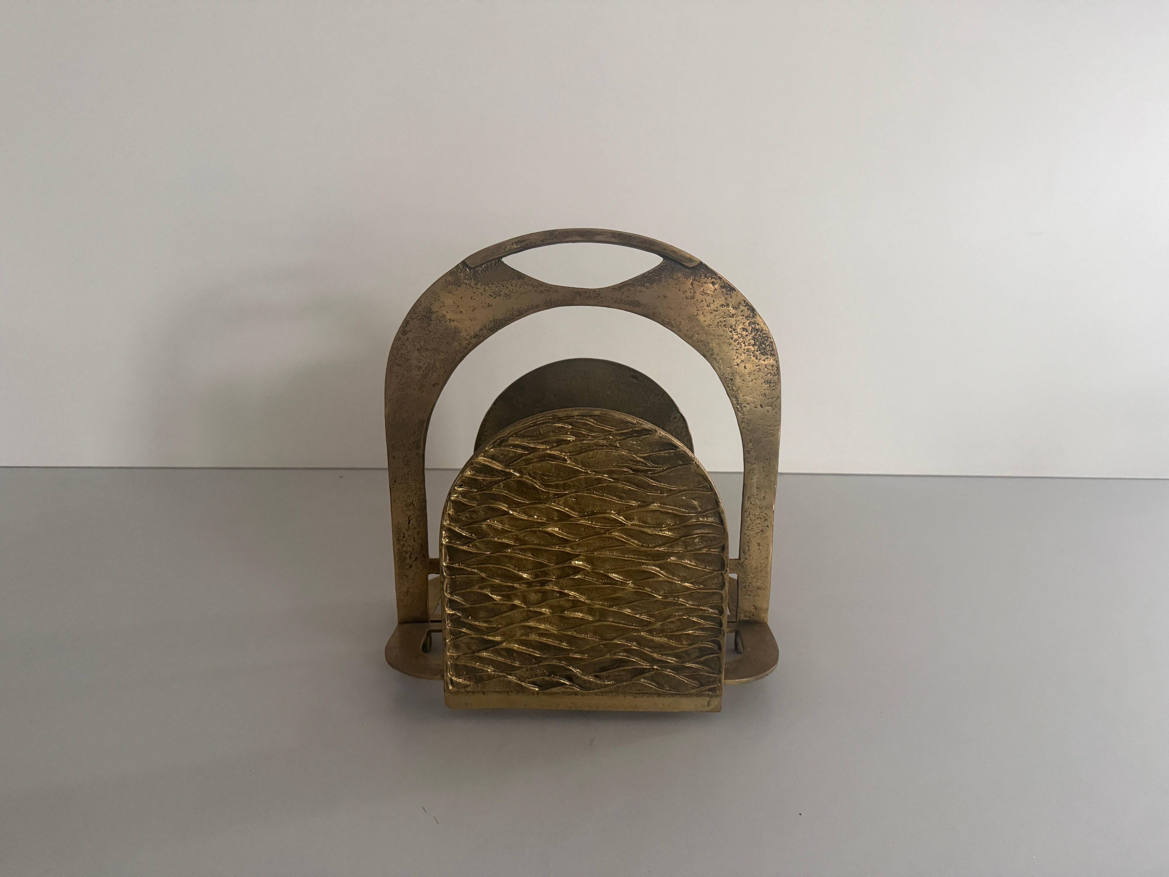Heavy bronze magazine rack, mid-century modern, 1960, Italy