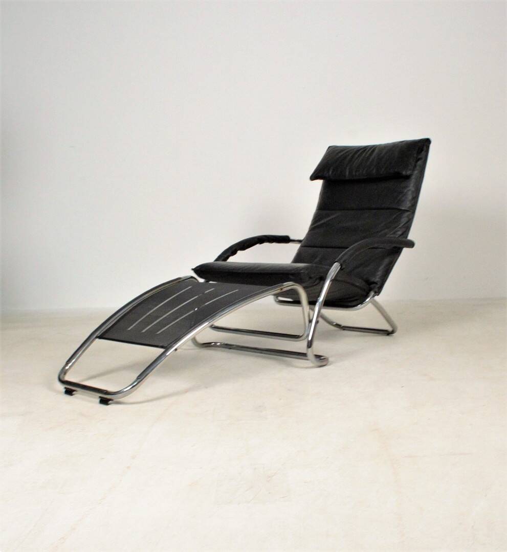 Lounge chair armchair