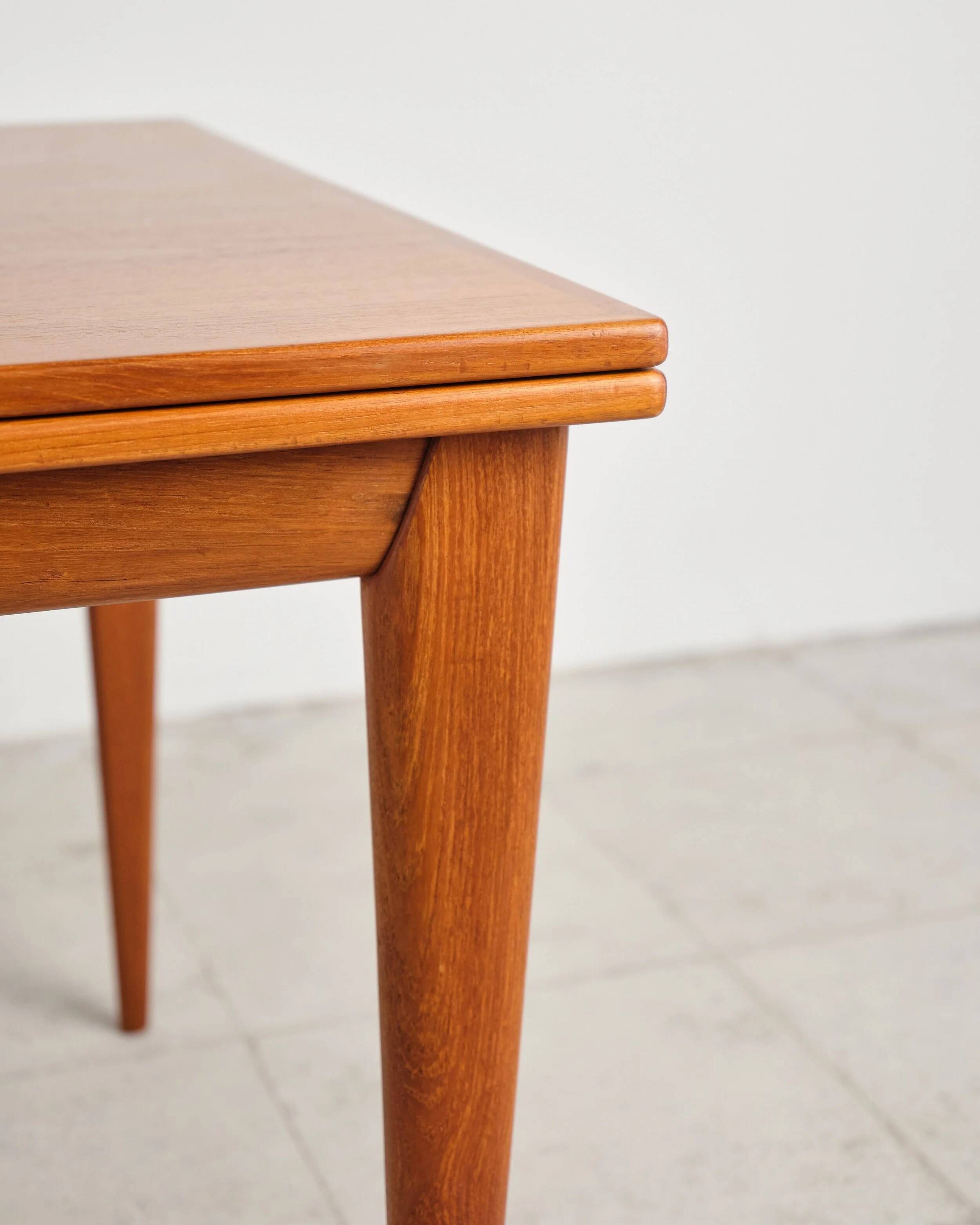 Extendable table model 12 in teak by Niels O. Møller, Denmark, 1960s