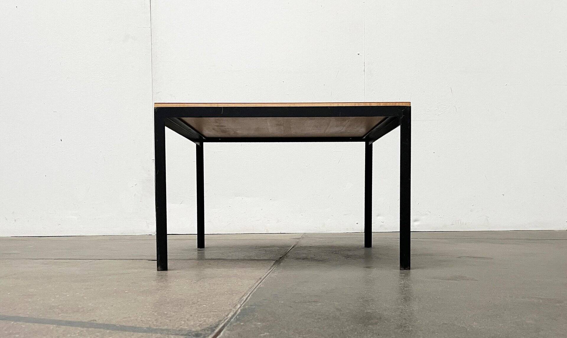 Mid-century minimalist side table model T-Angle 306 by Florence Knoll for Knoll International, 1950s.