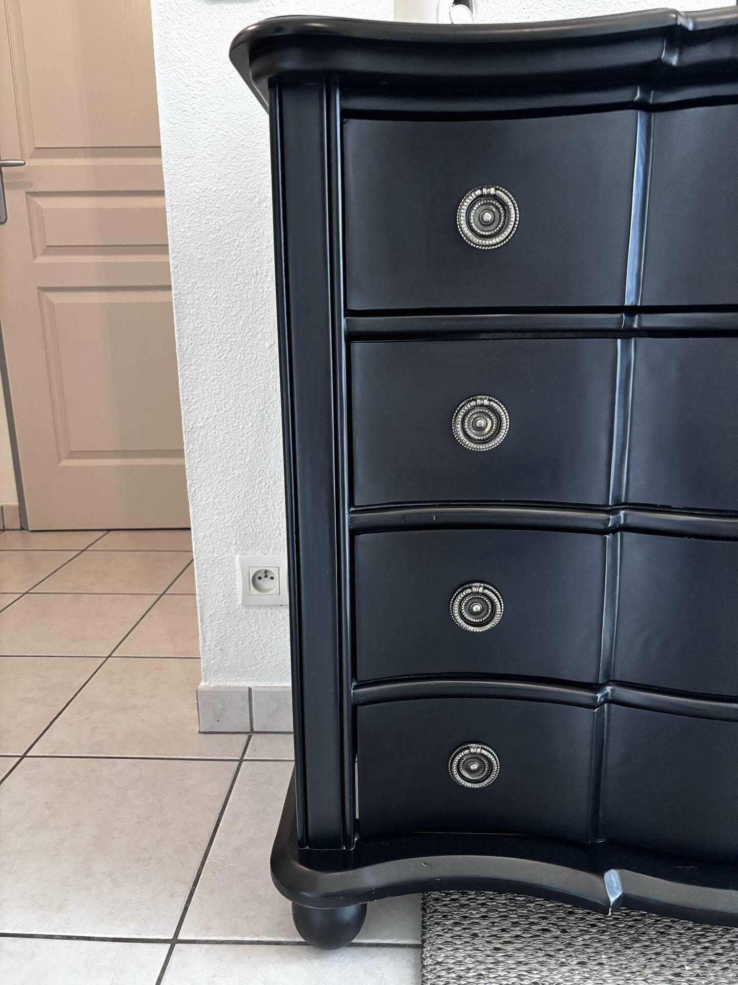 Dresser and its mirror