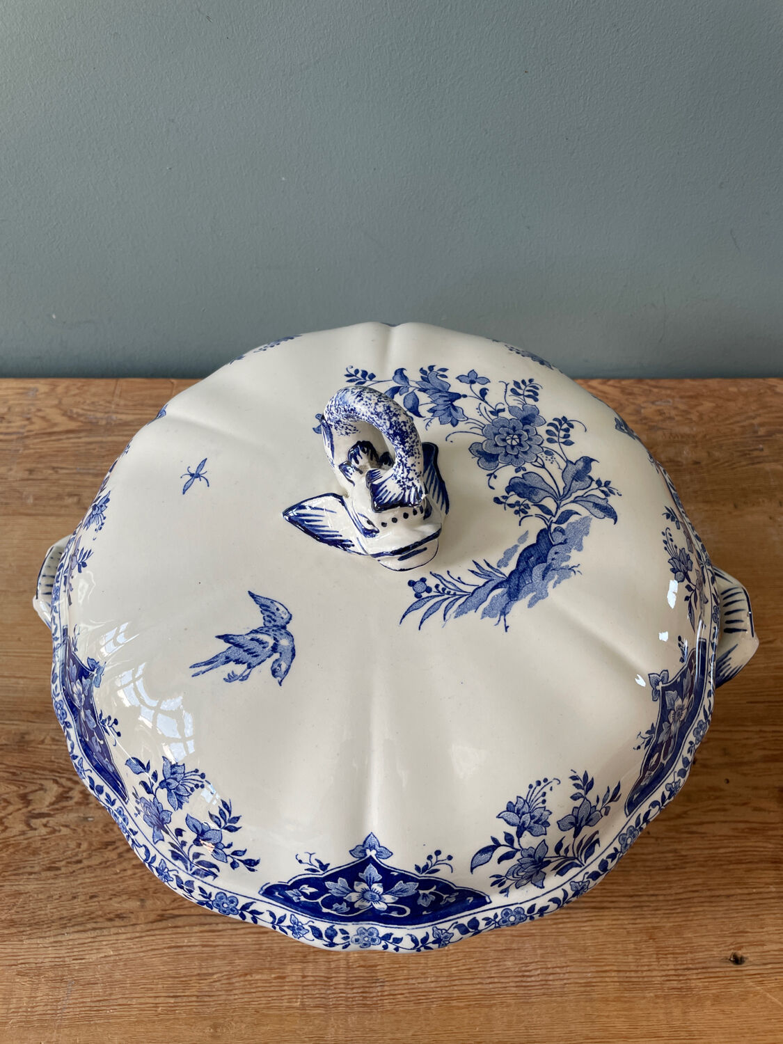 Soupière XIXth earthenware of Gien