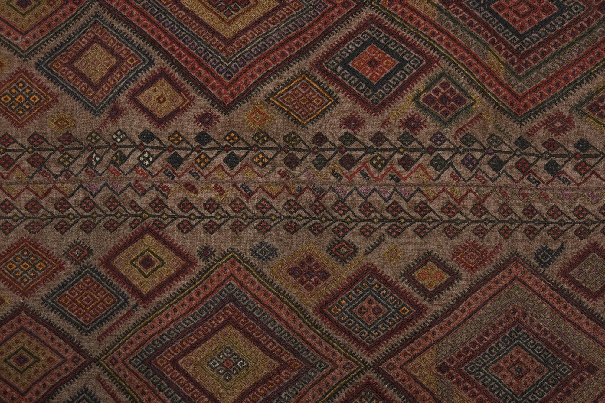 Vintage Turkish kilim, handwoven, 175x203 cm.
