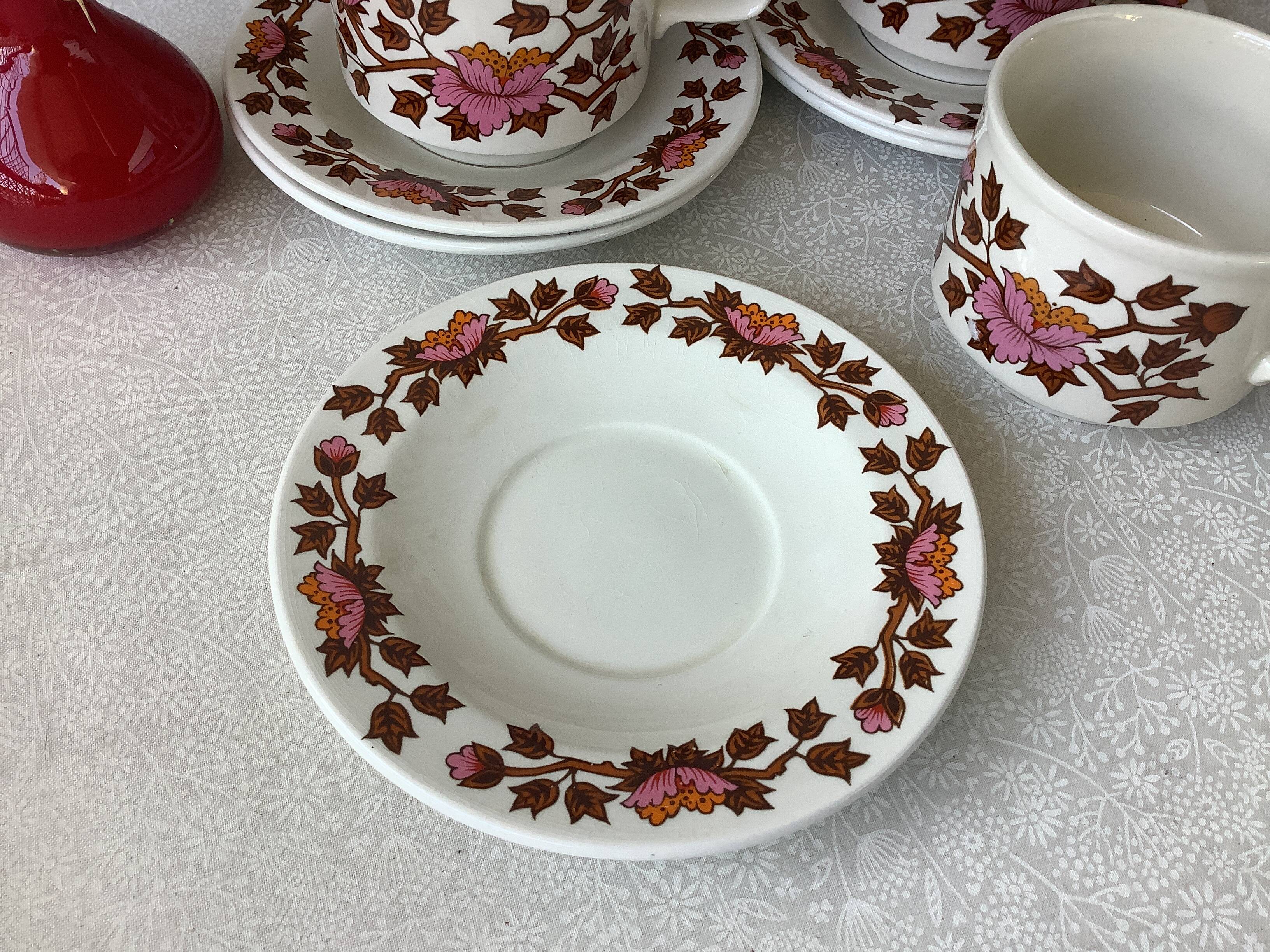 English teacups Staffordshire potteries LTD Ashley ironstone