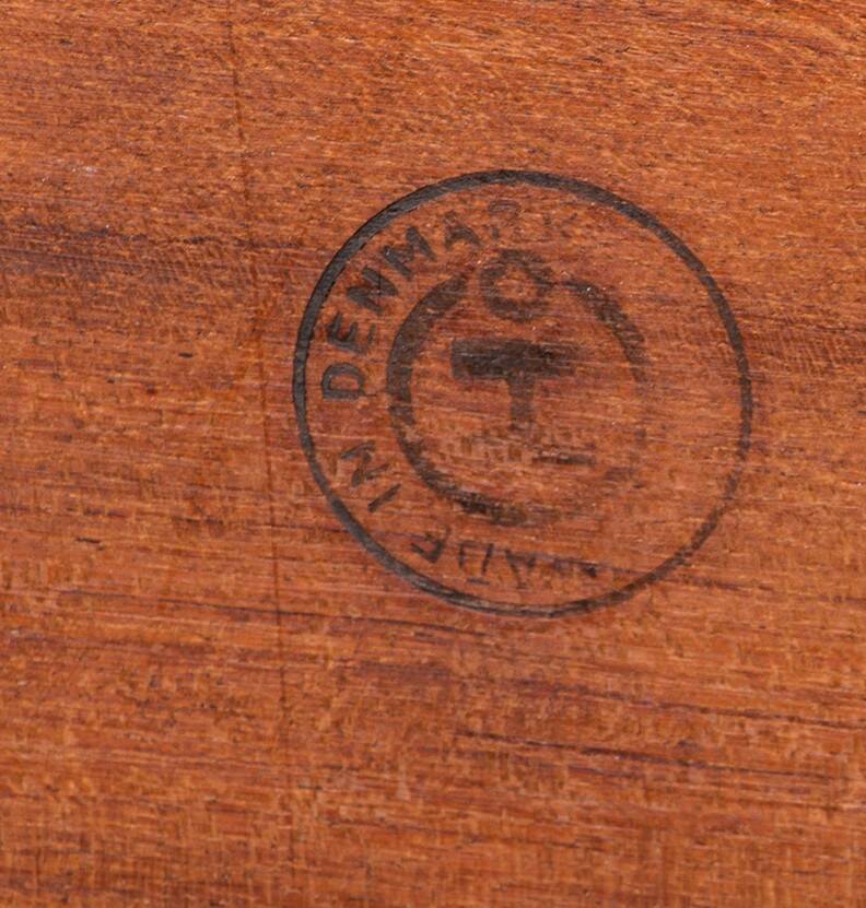 Table Danoise extensible et réversible, jeux/repas palissandre P.Hundevad.