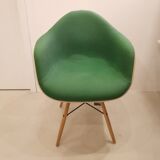 PAW Charles and Ray Eames armchair, Herman Miller, Seng Chicago base