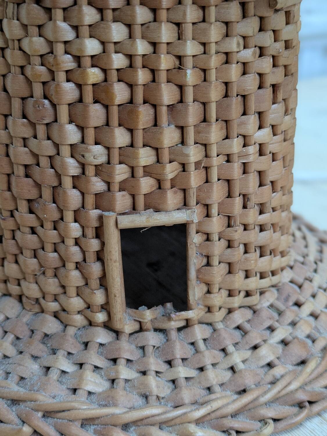 Rattan windmill lamp