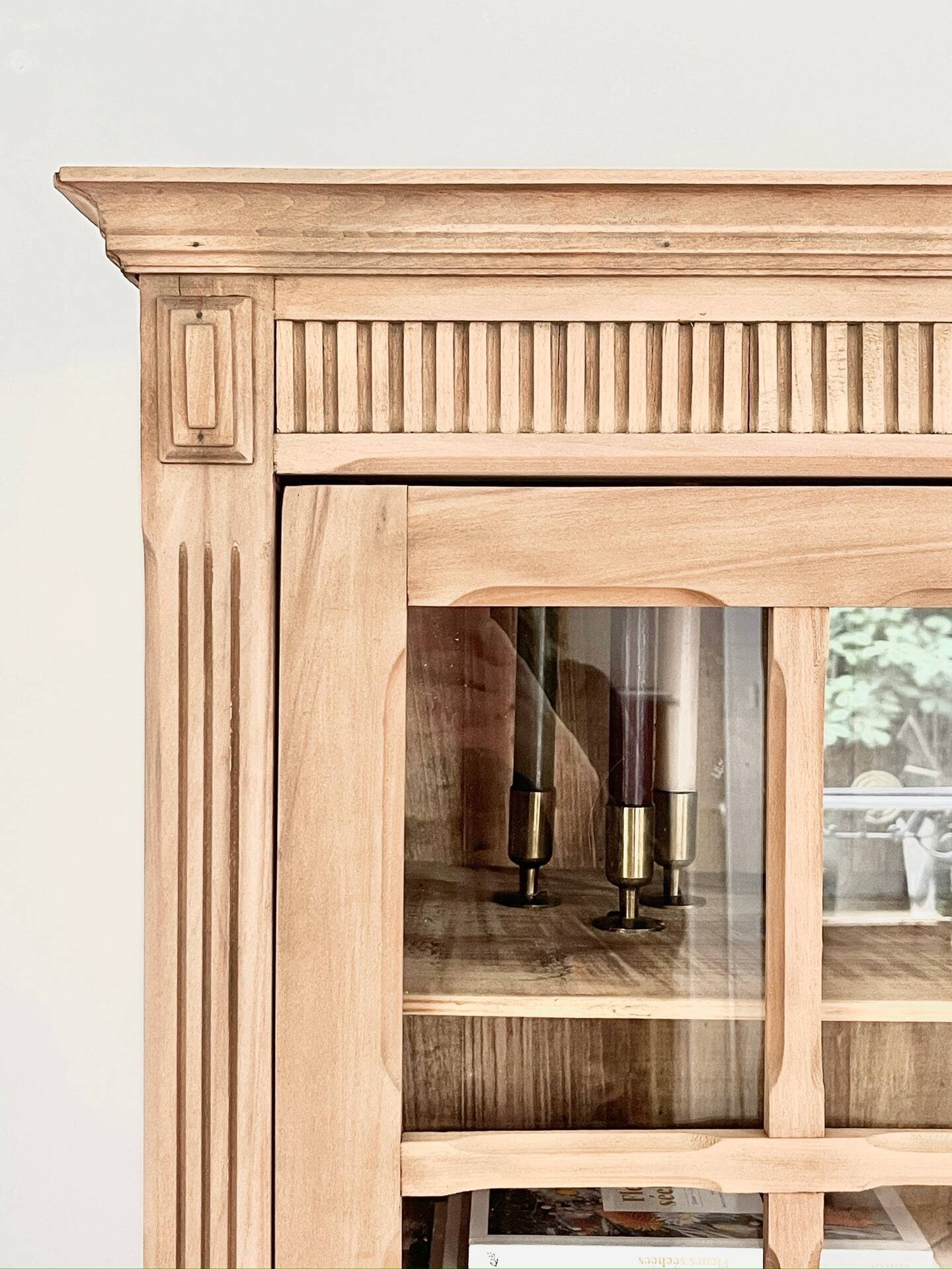 Armoire vitrée parisienne
