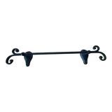 Wall-mounted towel rack