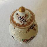 Small porcelain pot hand-painted by Samson Paris, Compagnie d style.