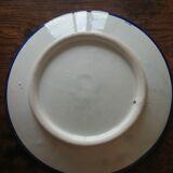 Assiette en céramique et faïence