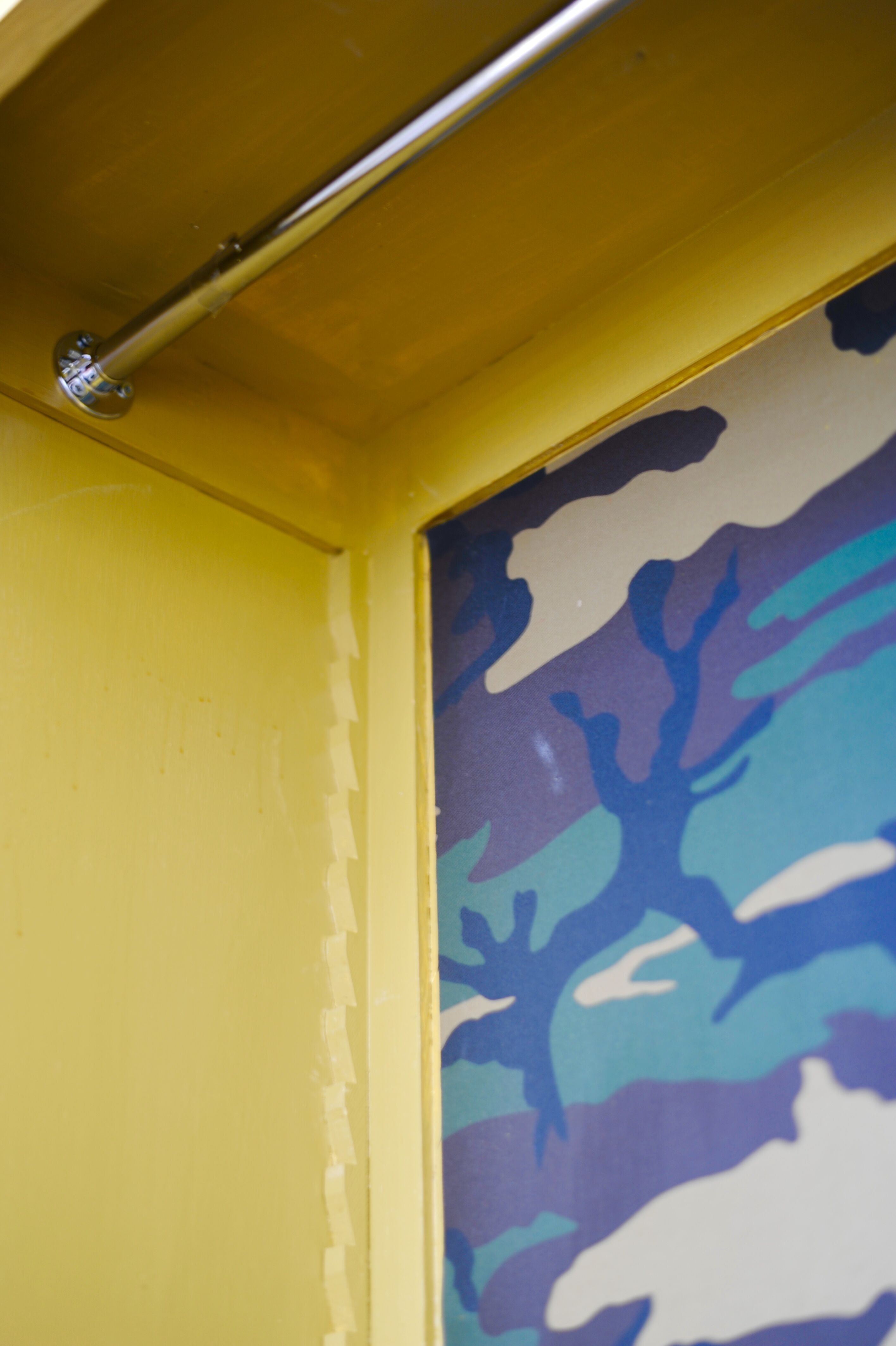 Child's bedroom wardrobe