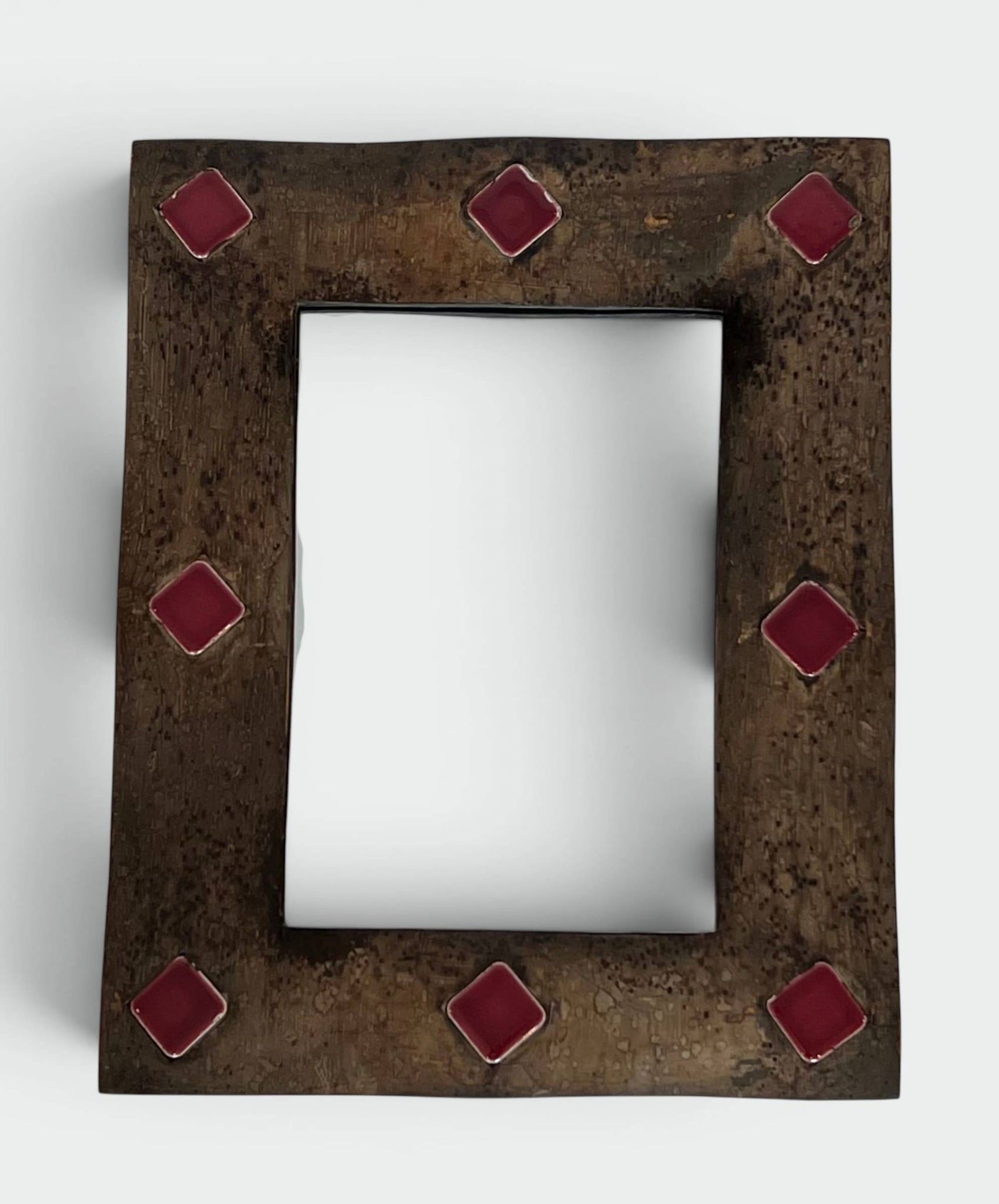 Miroir à Cadre en Céramique Émaillée Bronze à Cabochons Rouges. Travail Fra