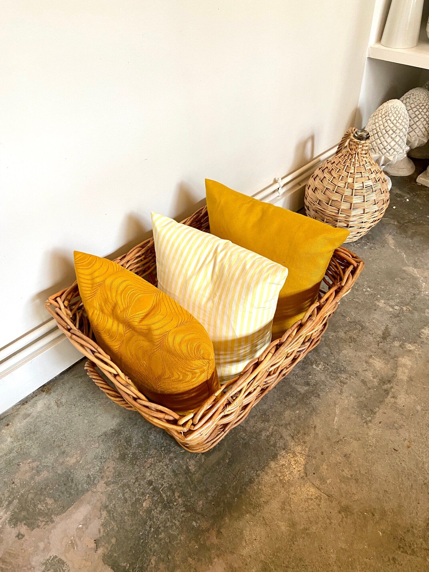 Wicker basket and braided rattan 66 x 47 cm