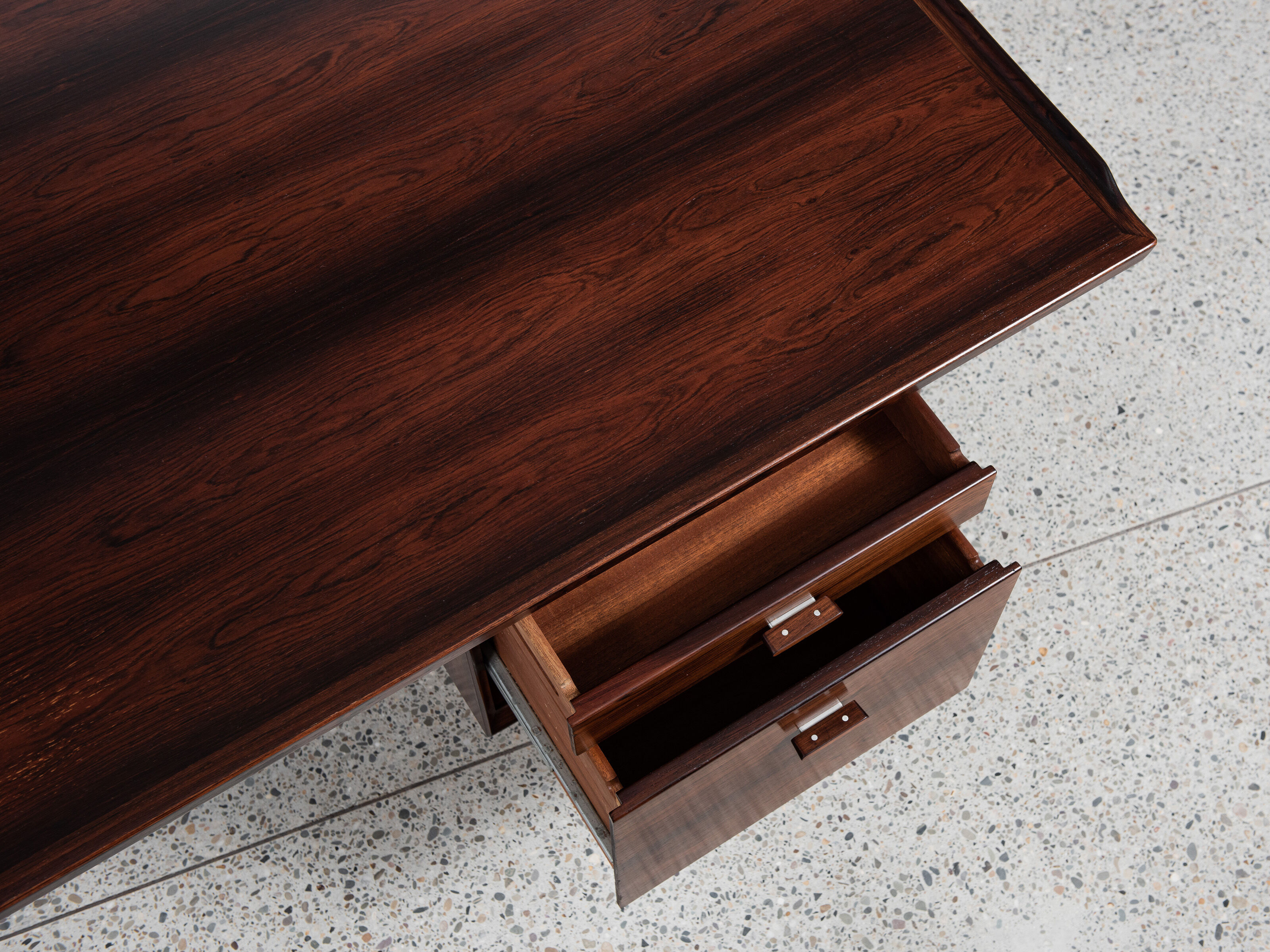 Midcentury Danish desk in rosewood by Arne Vodder for Sibast 1960s