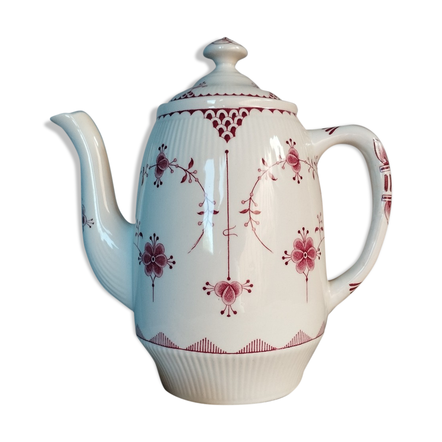 White teapot with rose pattern, Erica model by Franciscan, England