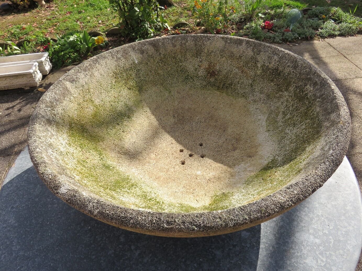 Gardener concrete basin