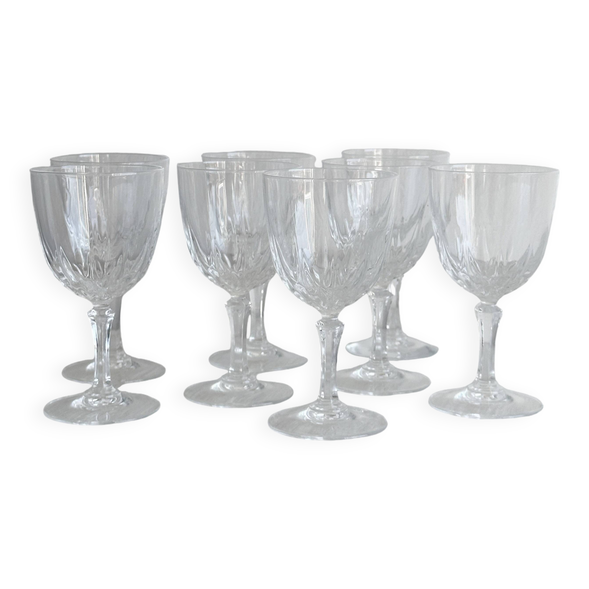 Lot de 8 verres à vin en cristal ciselé
