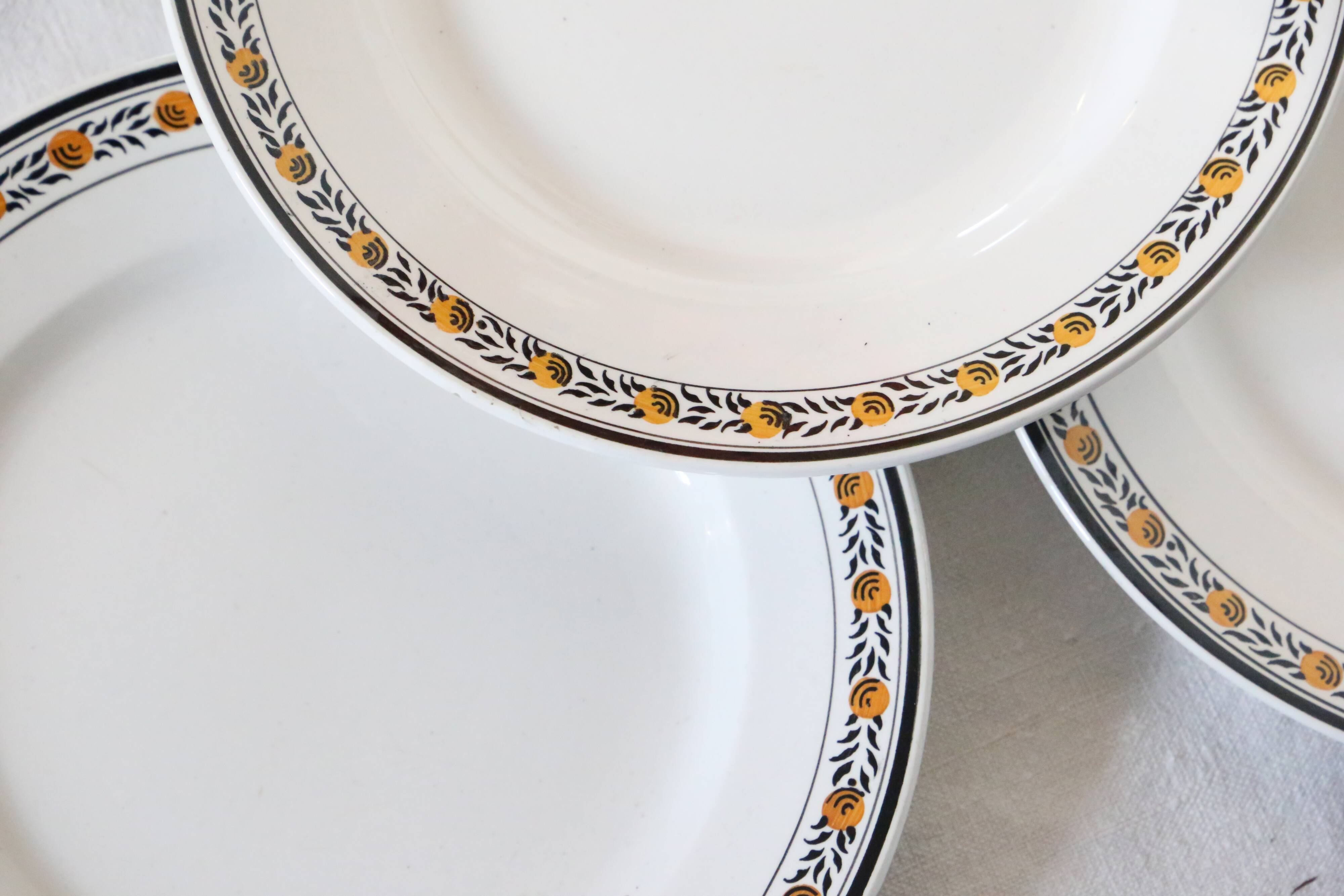 Ensemble de 4 assiettes plates, Digoin Sarreguemines, modèle Valence