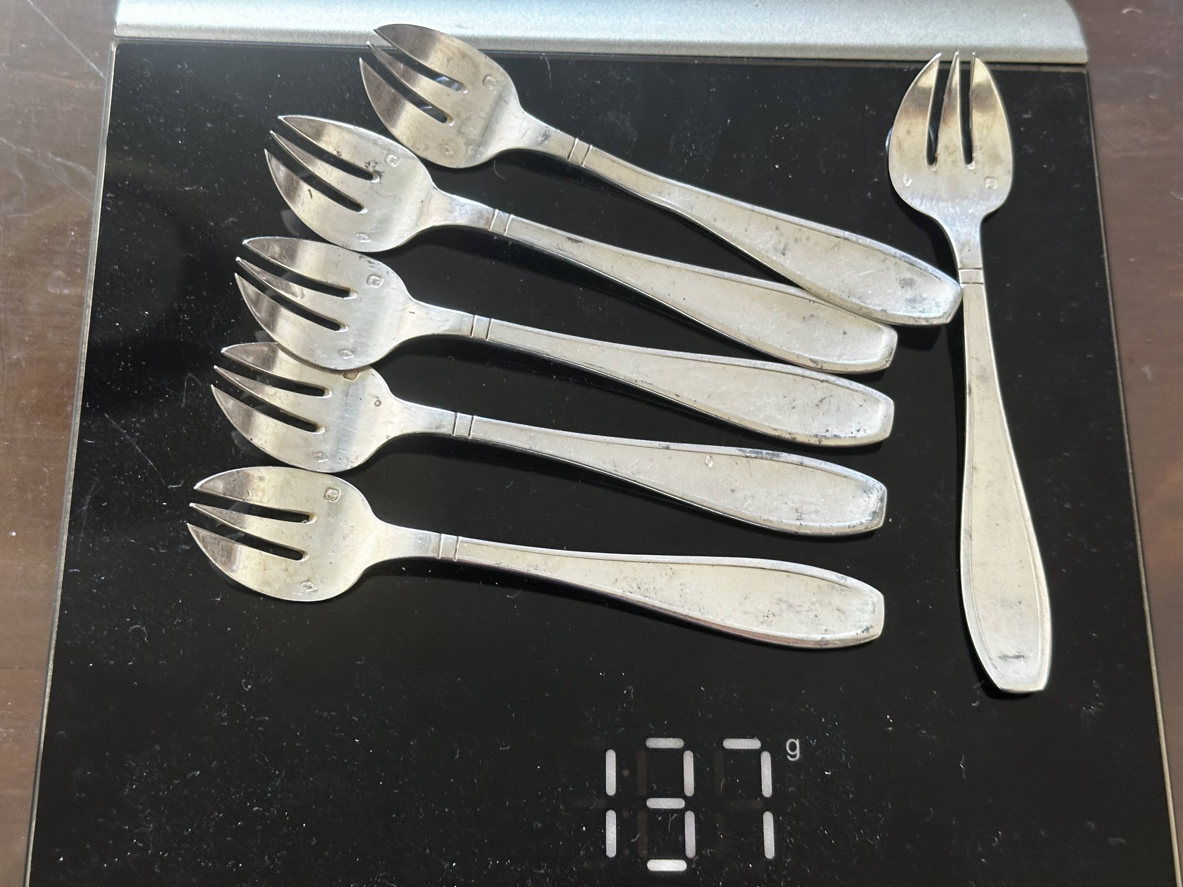 6 Oyster forks, Art Deco period 1930 - solid silver, initials YD