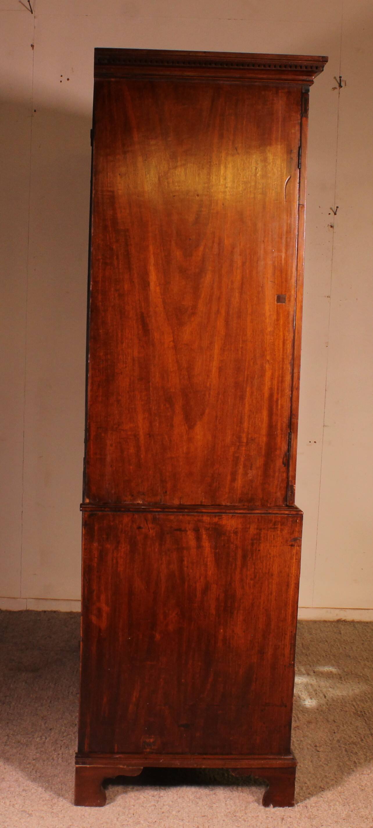 linen press en acajou du 18° siècle