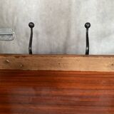 Ancien porte manteau bois + 2 patères double métal noir