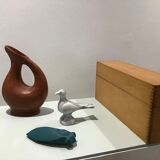 Earth pitcher