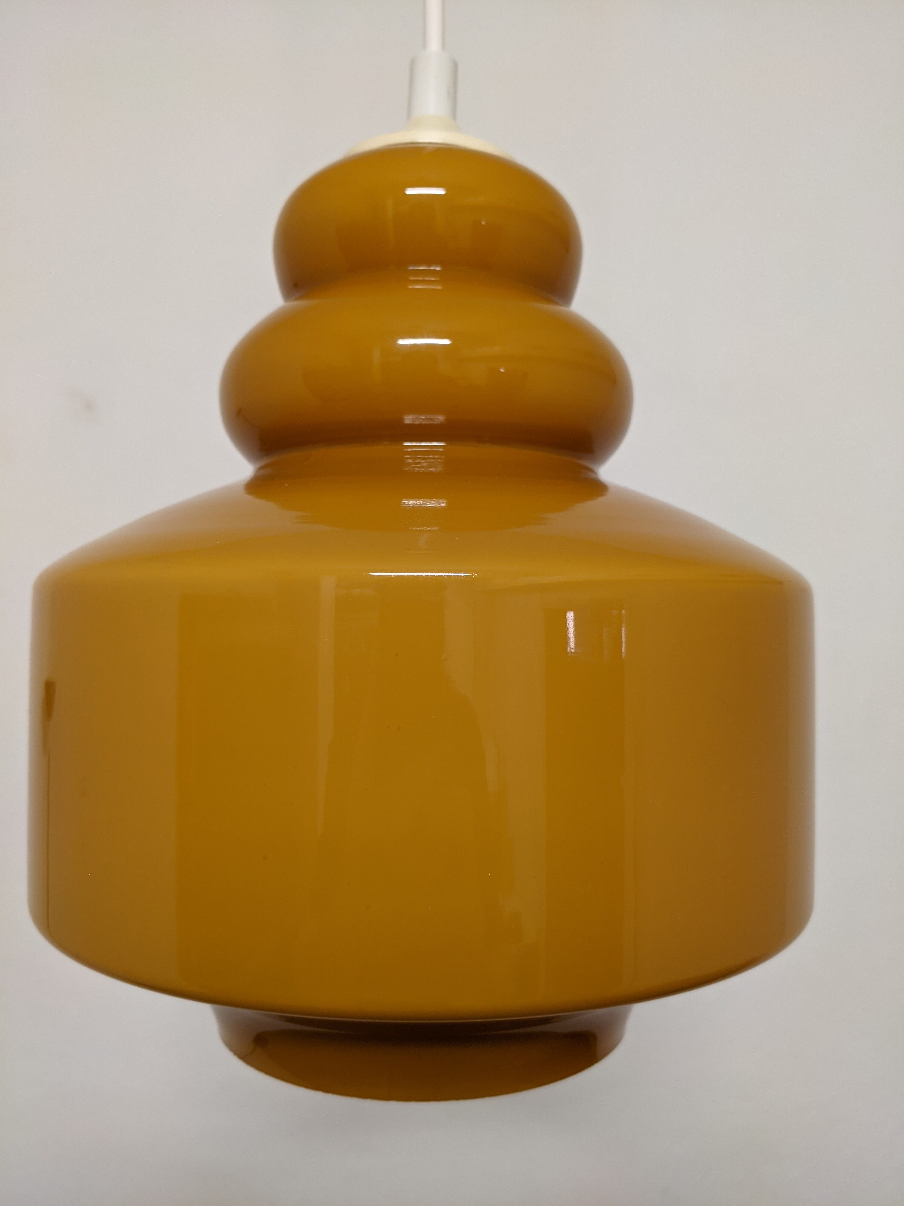 Caramel opaline suspension from the 60s/70s