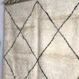 Moroccan Berber carpet Beni Ouarain with black diamonds 2,85x2.10m
