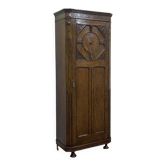 English oak wardrobe cupboard from the early 20th century