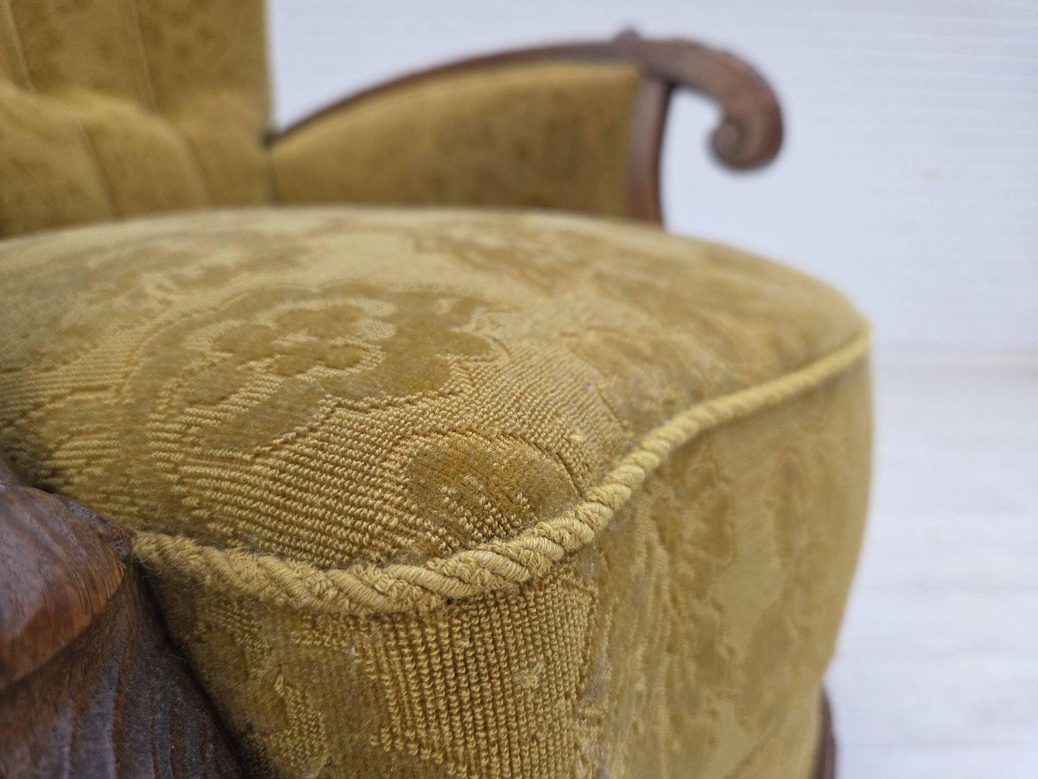 Fauteuil danois à dossier haut, années 1960, laine d'ameublement, bois de chêne massif.