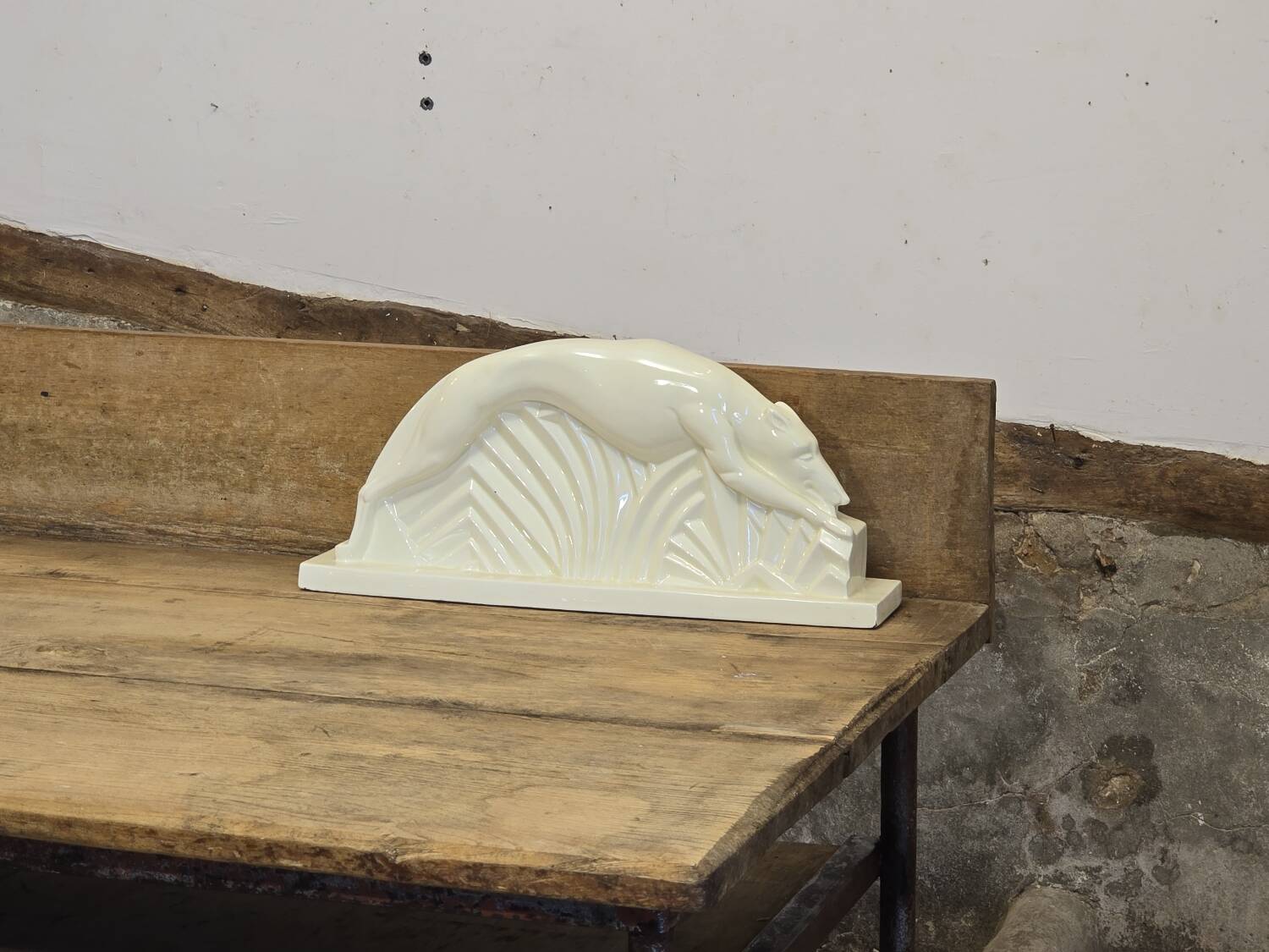 Sculpture en faïence émaillée blanche "lévrier en course" Abel René-Philippe