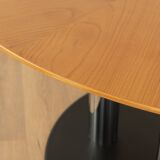 Table à manger postmoderne