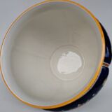 Earthenware cache pot from Gien, Renaissance model, 20th century.