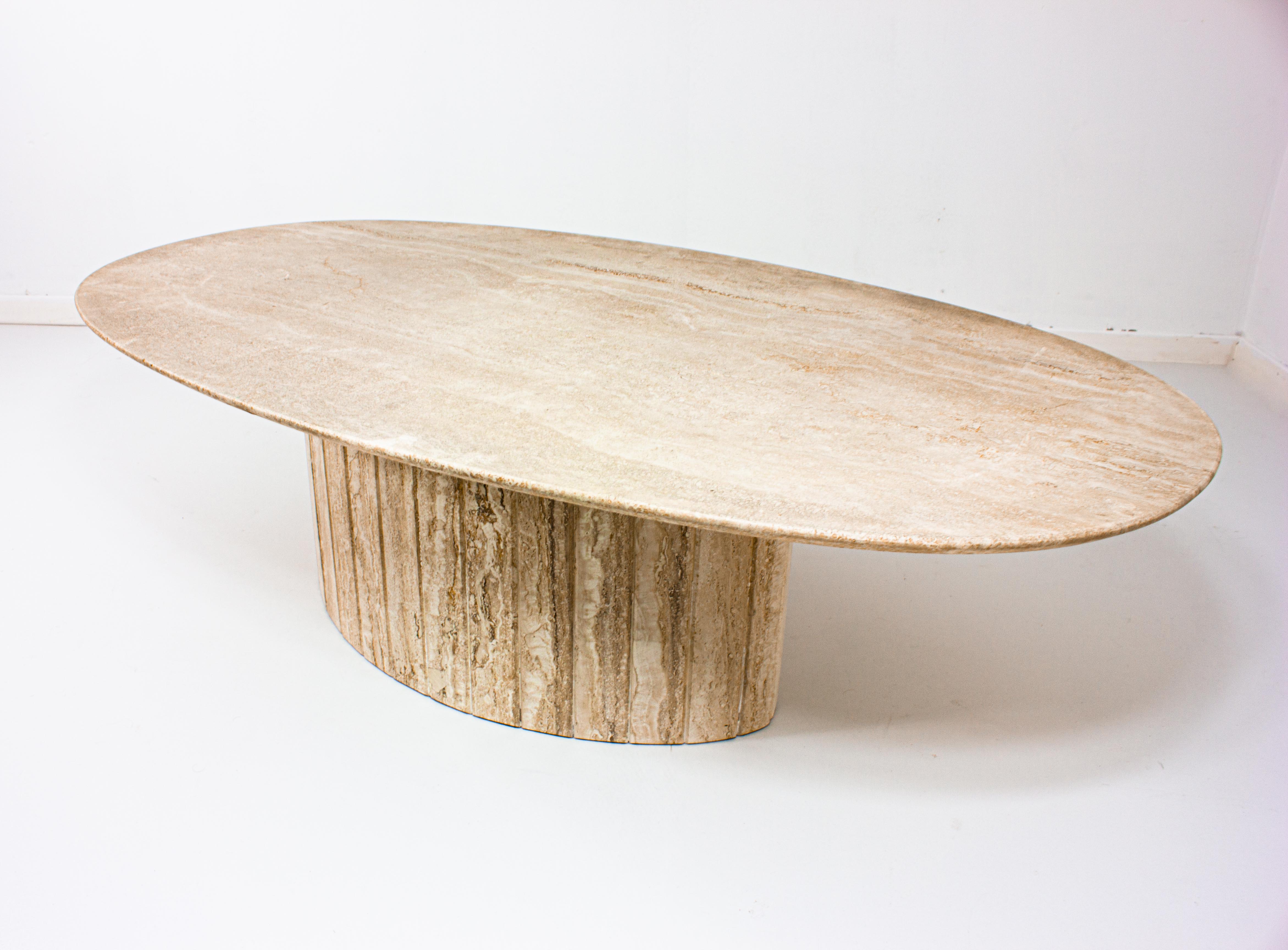 Oval Italian coffee table in travertin, 1970s