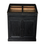 Old black counter