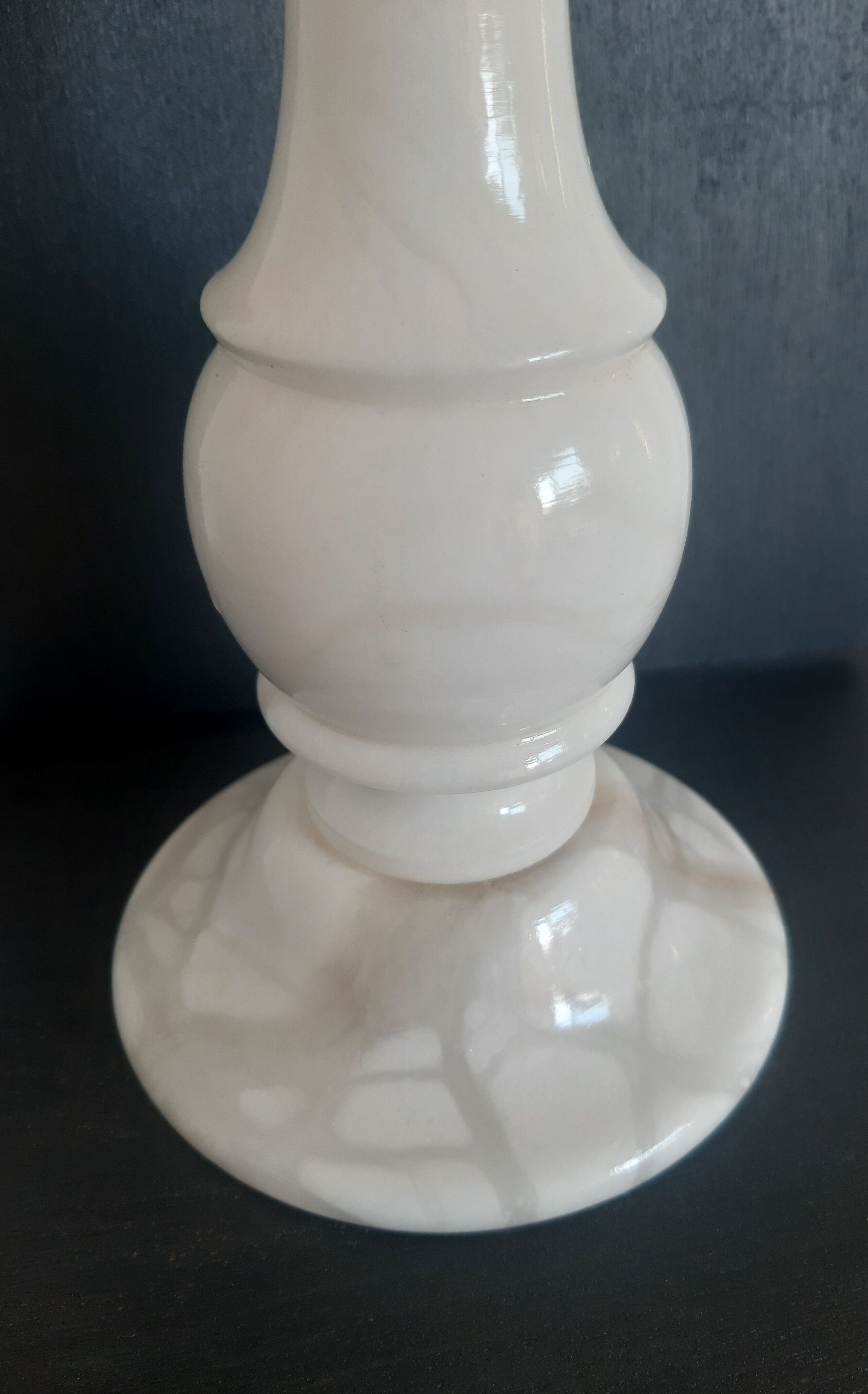 Alabaster lamp foot