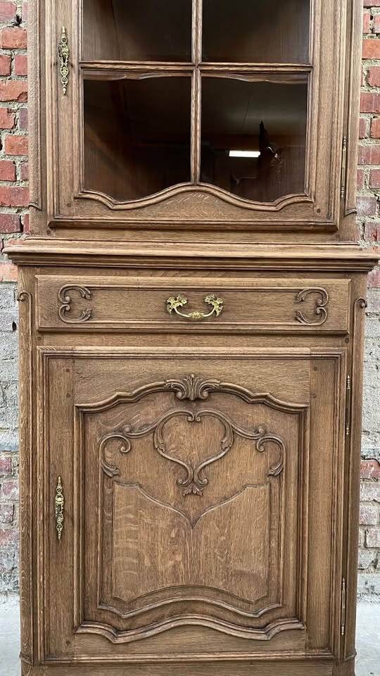 Bleached Oak Corner Display Cabinet – French 2-Piece Cabinet
