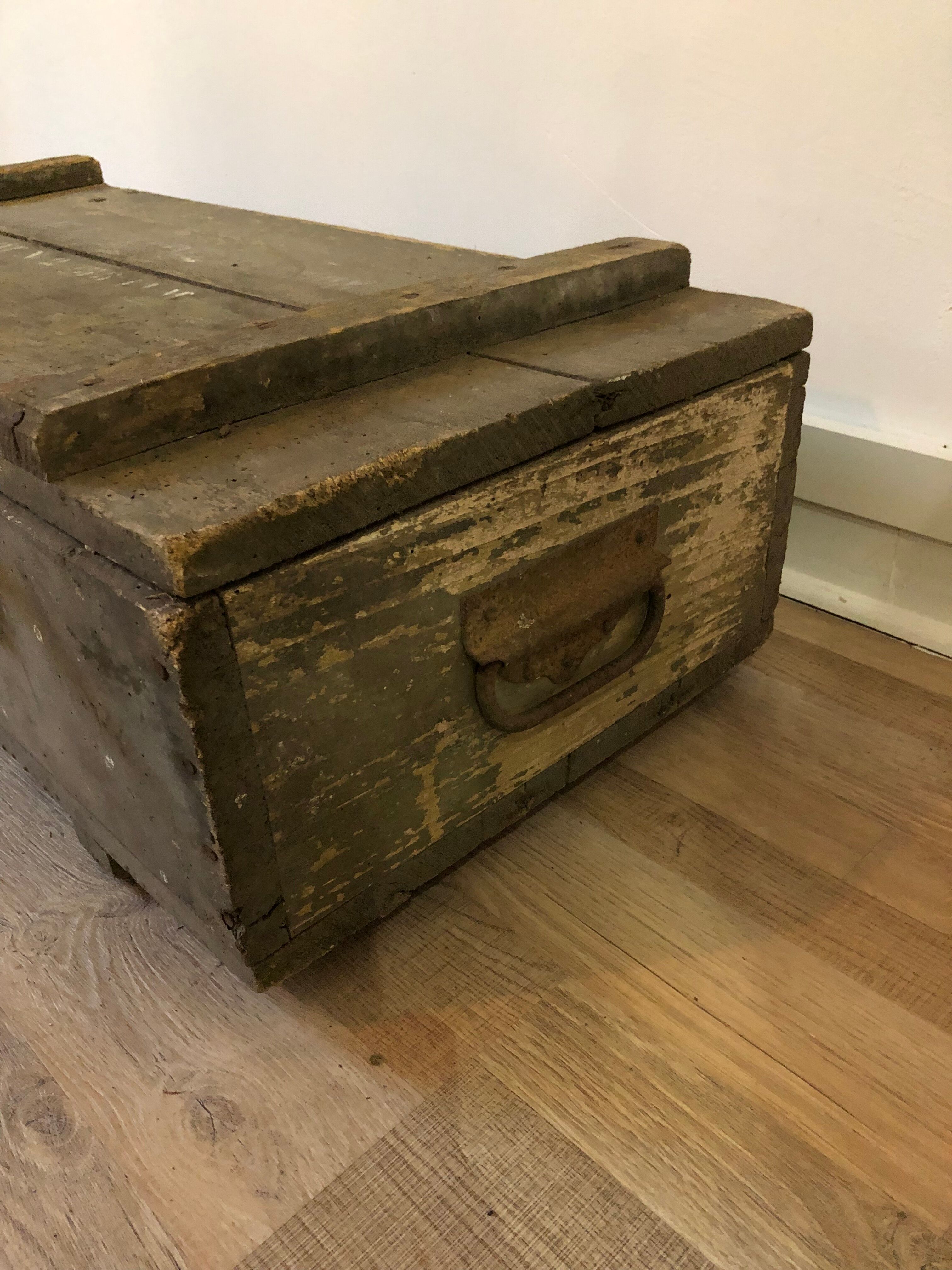Military trunk
